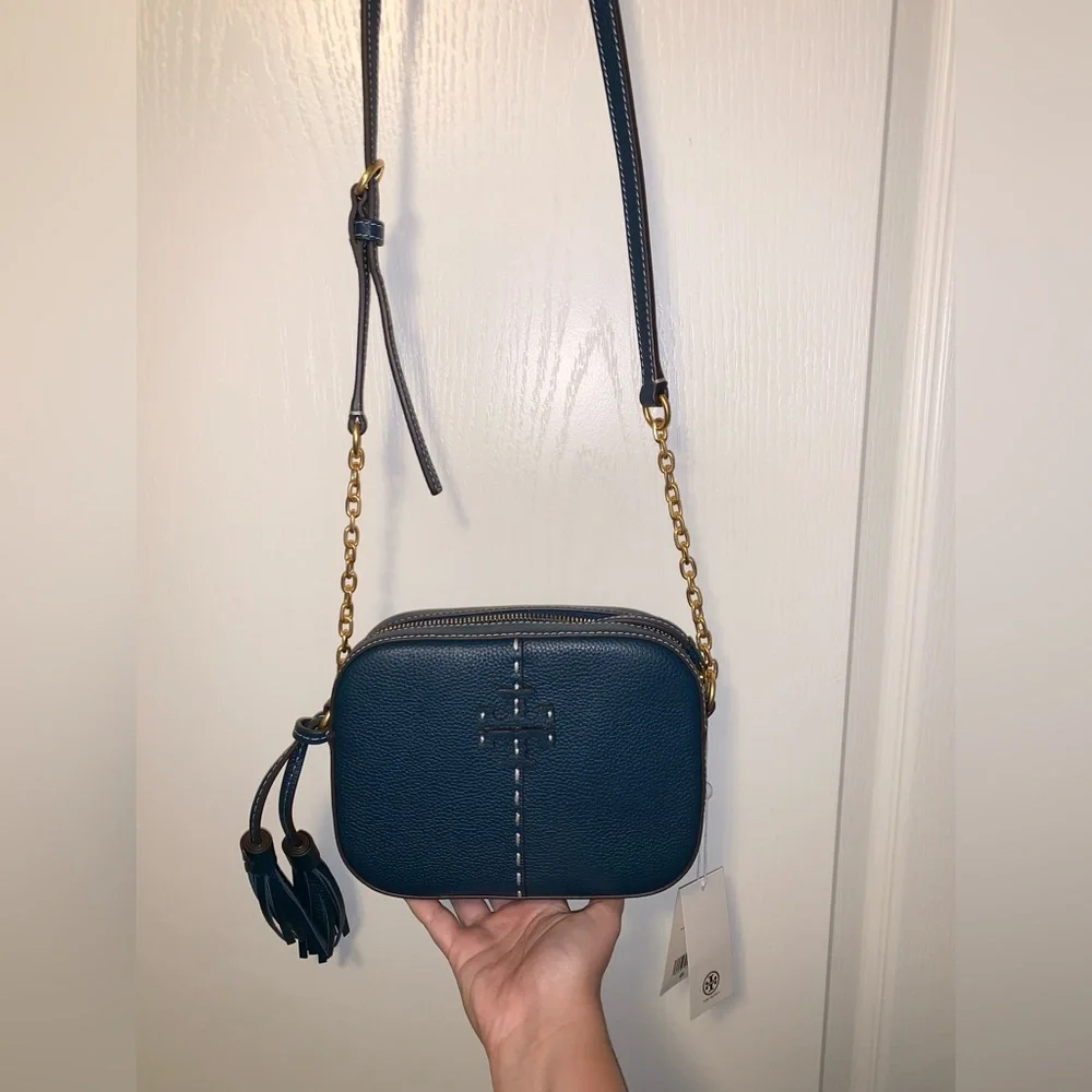Tory Burch crossbody bag, UNUSED with tags, teal leather/gold hardware w/ tassel - Picture 1 of 8